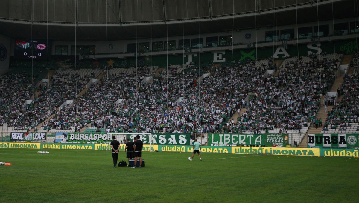 Bursaspor, 3. Lig seyirci rekorunu kırdı Bursaspor, 3. Lig seyirci rekorunu kırdı
