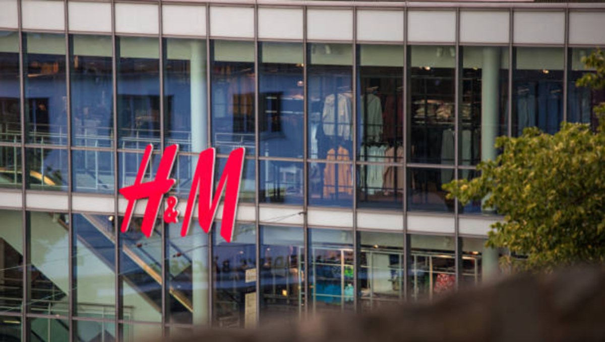 H&M yüzlerce mağazasını kapatacak