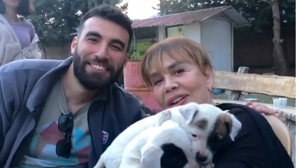 Sezen Aksu Hatay’da depremzedeleri ziyaret etti