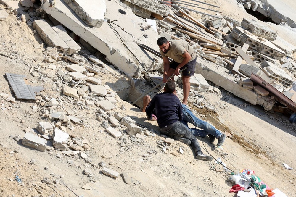 Lübnan bombardıman altında: İsrail ilk kez Beyrut'un merkezini vurdu - 7