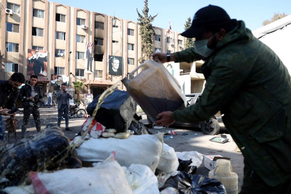 Suriye'de çöken rejimden kalanlar: Uyuşturucu maddeler ateşe verildi - 3