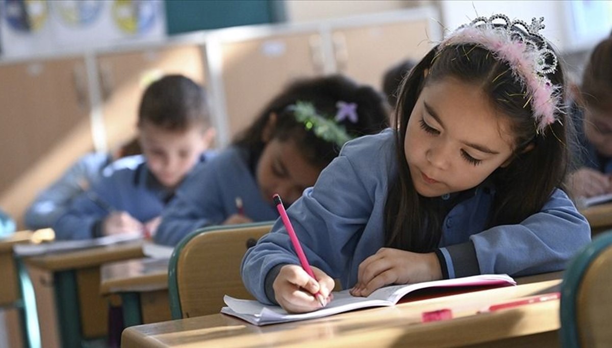 İlk ara tatil ne zaman? Okullarda 2024-2025 ara tatil takvimi belli oldu İlk ara tatil ne zaman? Okullarda 2024-2025 ara tatil takvimi belli oldu