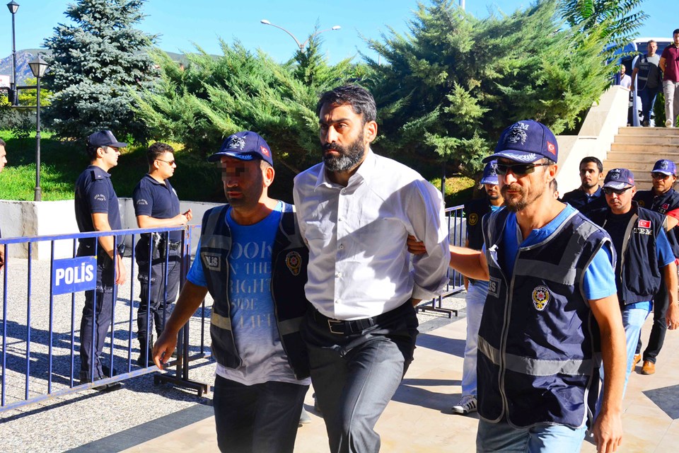 Erdoğan'a suikast girişiminde bulunan darbeci askerler adliyede - 1