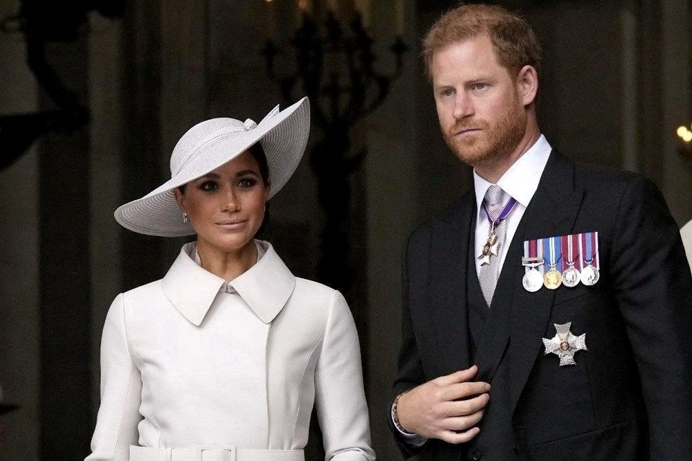 Meghan Markle ve Prens Harry taç giyme törenine katılmak için üç şart sundu - 3