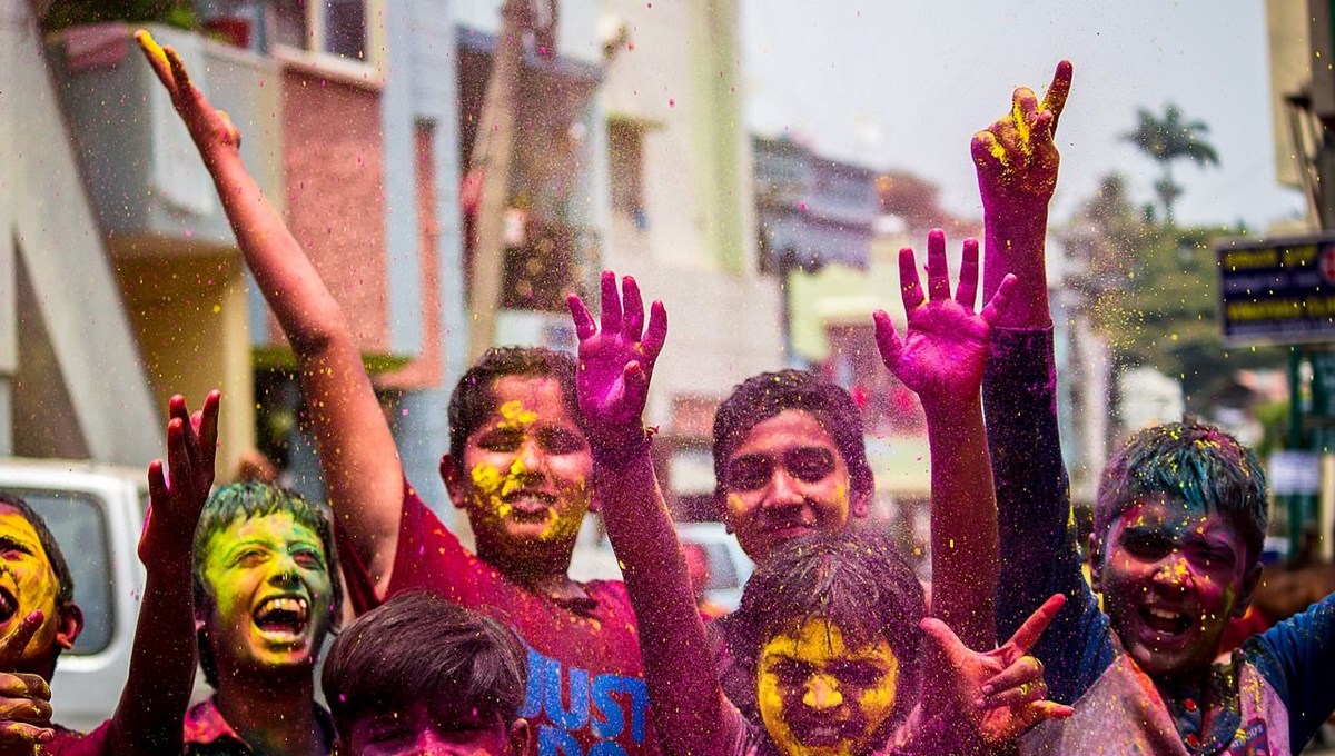 Hindistan'ın en eğlenceli geleneksel festivali: Holi Festivali nedir, ne zaman kutlanır?
