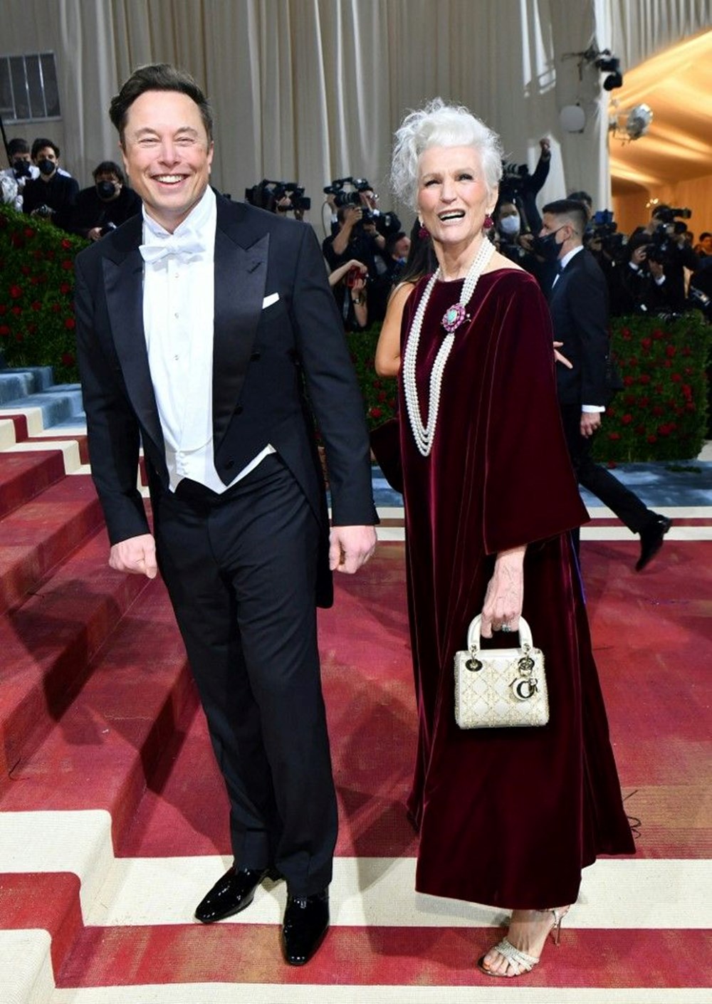 Elon Musk'ın annesi Maye Musk Sports Illustrated'e mayolu poz veren en yaşlı kadın oldu - 7