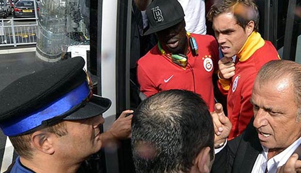 İki Galatasaray taraftarı gözaltına alındı - 1