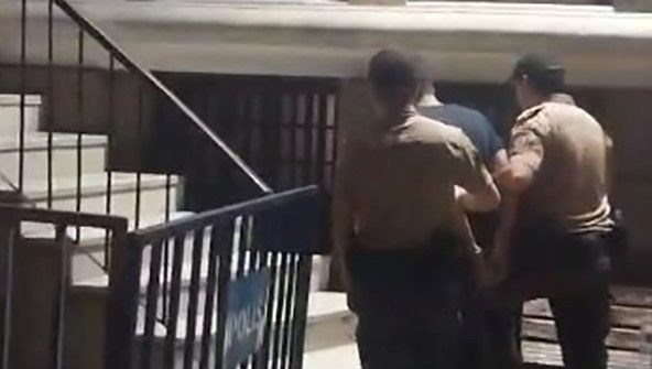 İzmir'de hapis cezasıyla aranan hırsız yakalandı