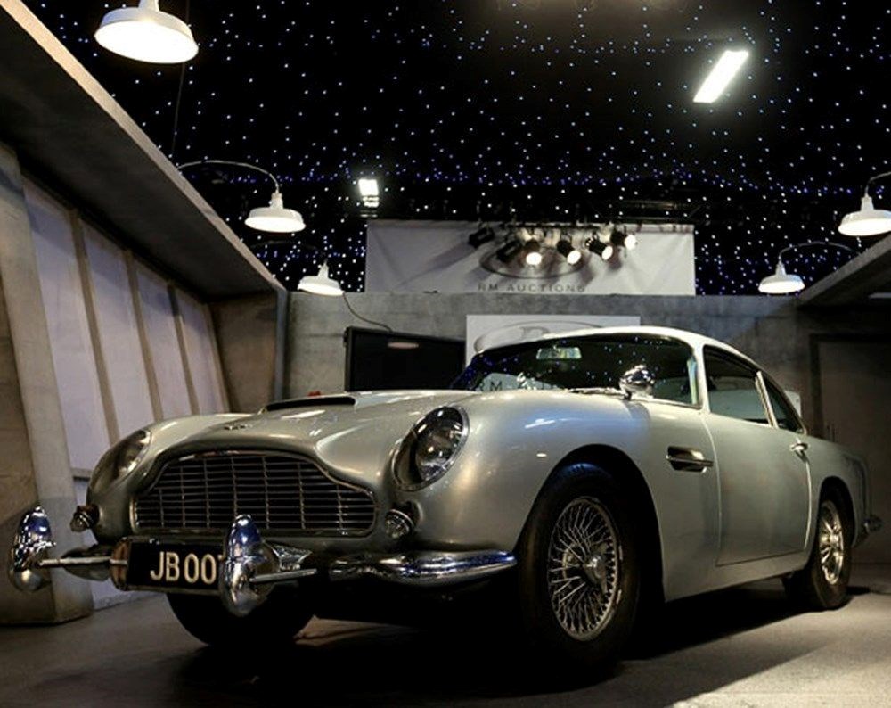 James Bond'un otomobili açık artırmaya çıkıyor - 5