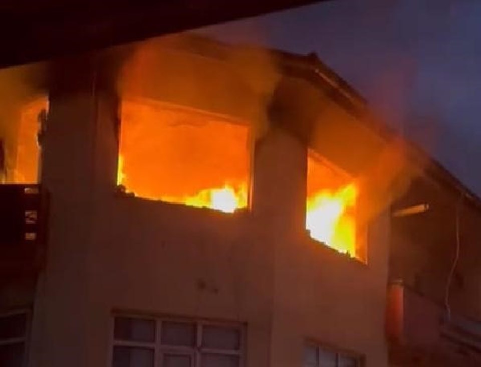 Suriyeli ailenin oturduğu daire yangında küle döndü - 1