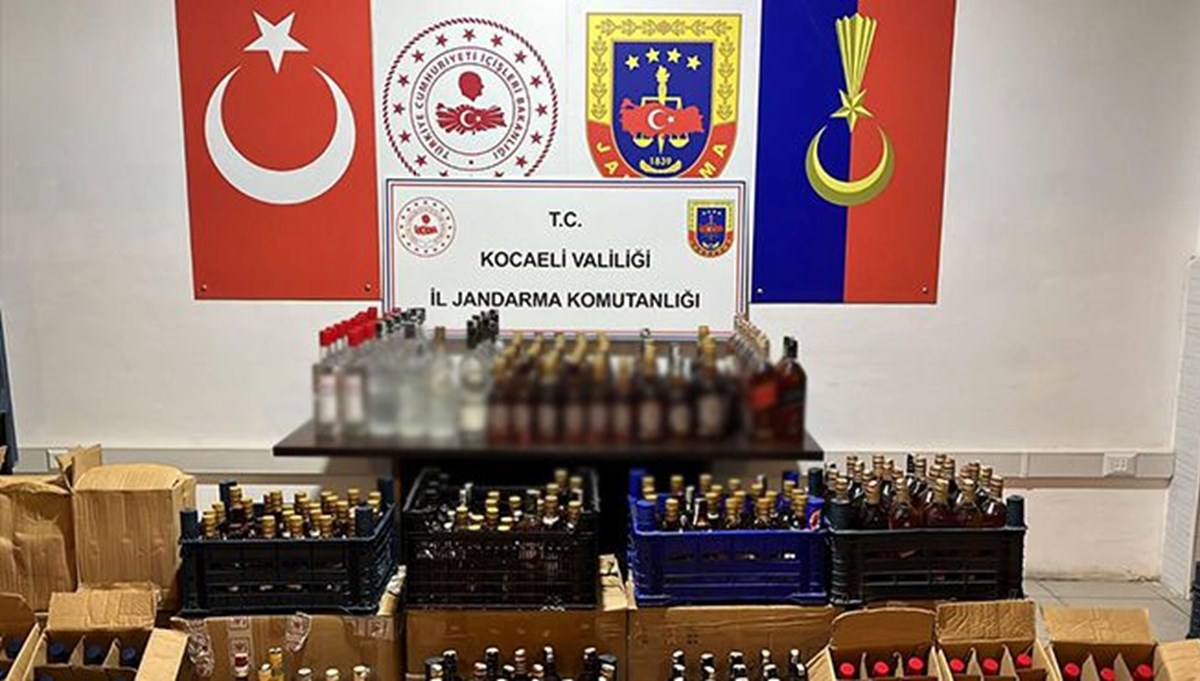 Kocaeli’de bin 23 şişe sahte içki yakalandı