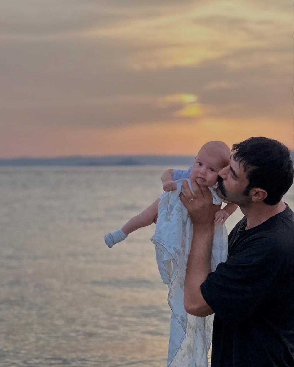 Murat Ünalmış'tan oğlu Selim Baran'a: Âlâ ki doğdun canım yavrum 73 3KAnXh5qZkKRICwwZwkS5Q