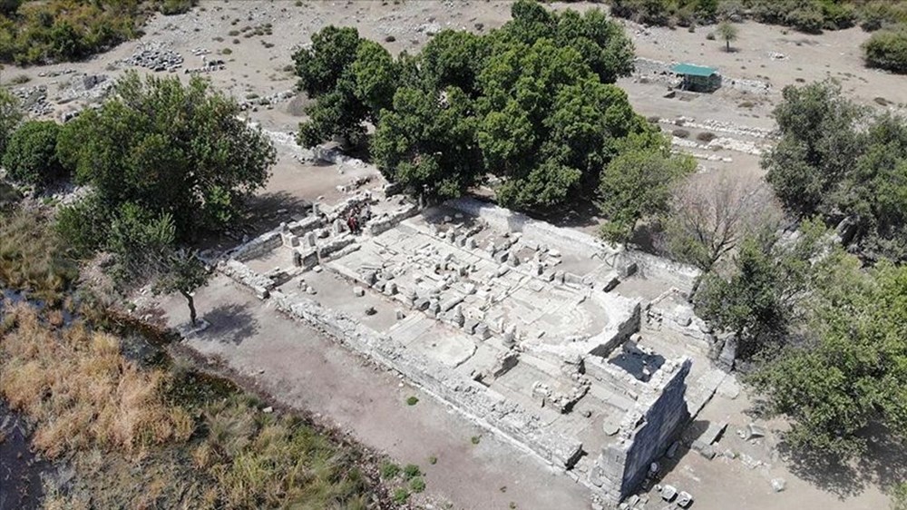 Muğla Kaunos Antik Kenti'nde kilisedeki Bizans mezarları gün yüzüne çıkarılıyor - 5