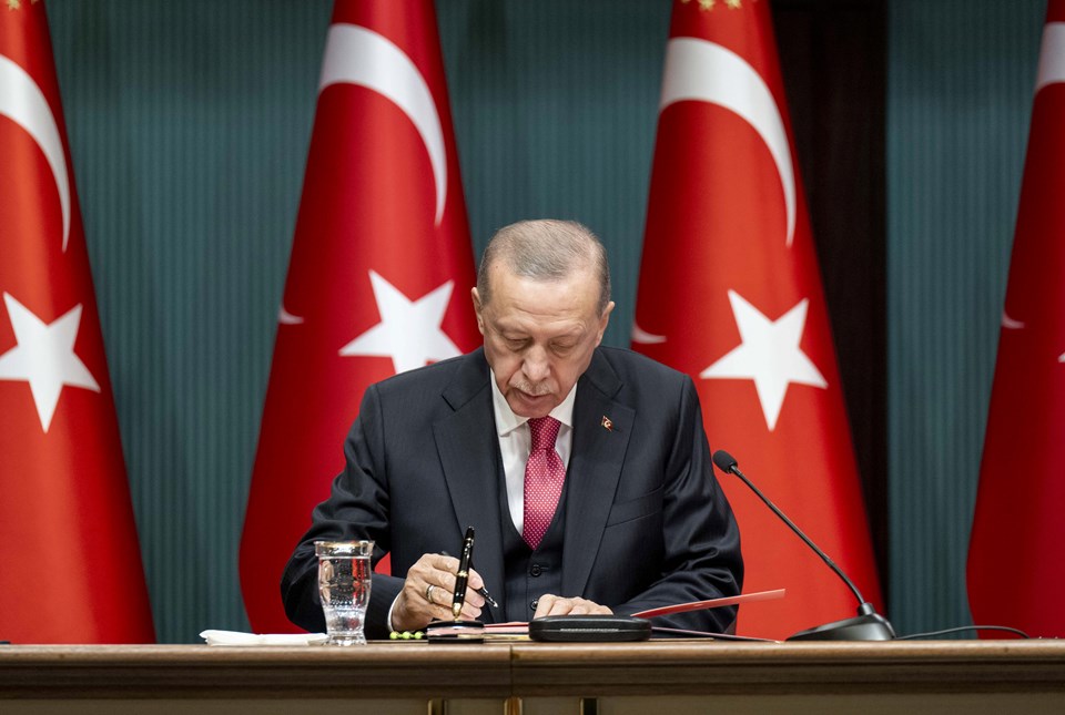 Cumhurbaşkanı Erdoğan imzaladı, seçimler 14 Mayıs'ta - 1