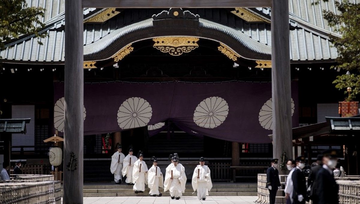 Her 20 yılda bir yeniden inşa ediliyor