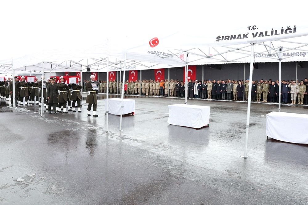Pençe-Kilit Harekatı bölgesinde şehit olan 9 asker için Şırnak'ta tören - 8
