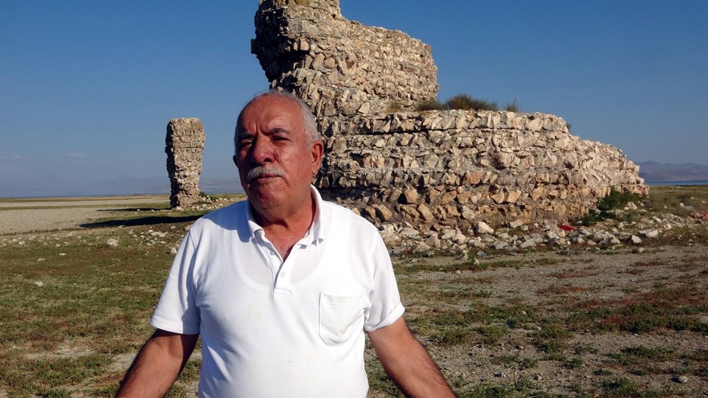 Van Gölü’nde sular çekilince tarihi Erciş Kalesi ortaya çıktı - 5