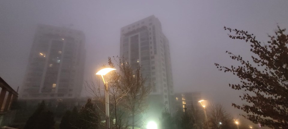 Ankara’da yoğun sis: Görüş mesafesi 10 metreye kadar düştü - 1