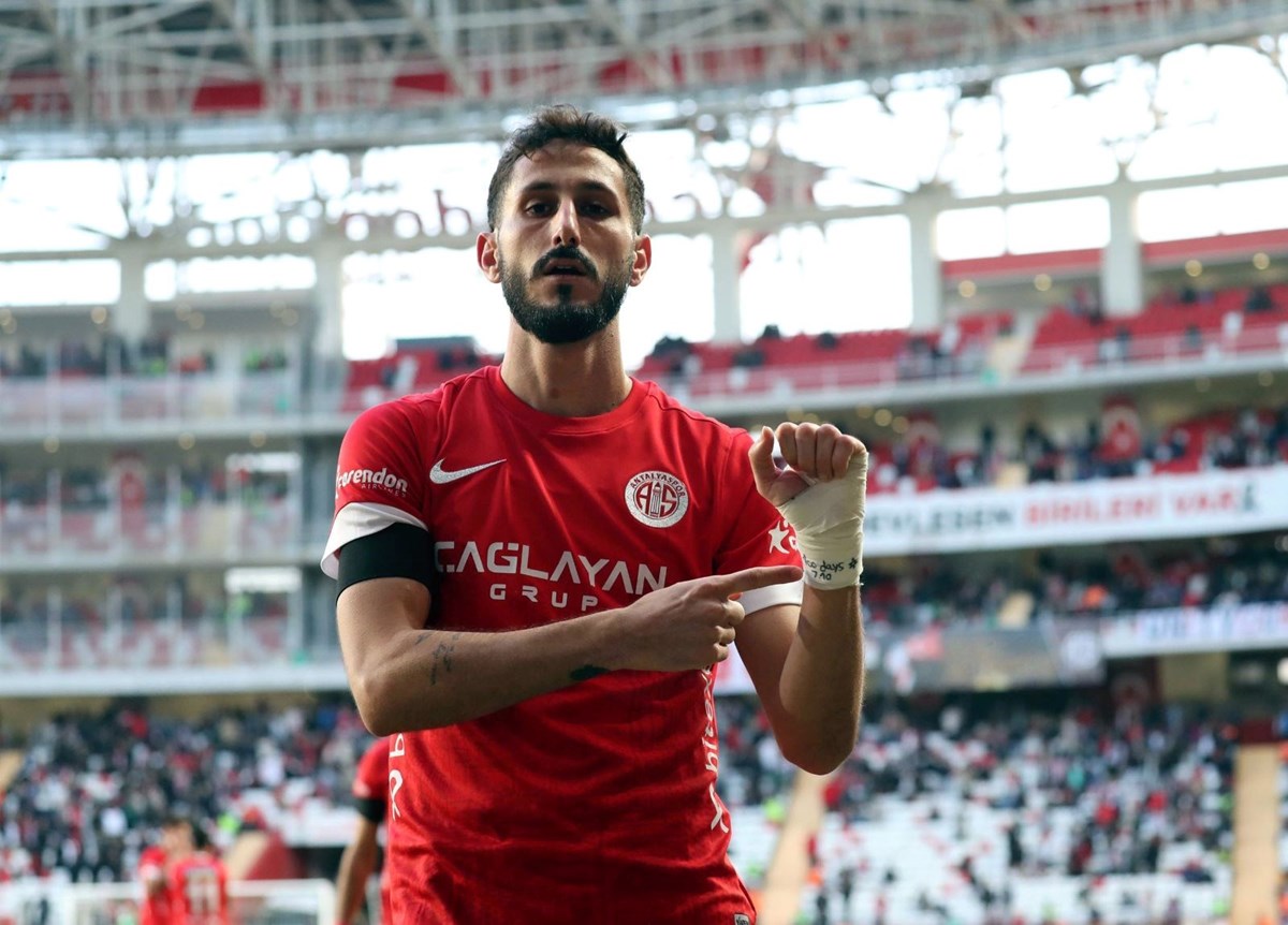 Antalyaspor Başkanı Boztepe: Jehezkel'in yaptığı eylem planlıydı Antalyaspor Başkanı Boztepe: Jehezkel'in yaptığı eylem planlıydı