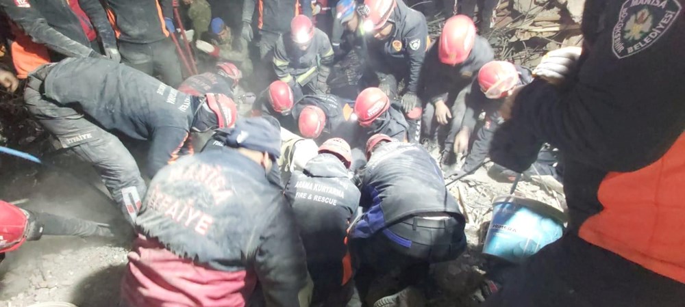 Deprem bölgesinden mucize kurtuluşlar - 37