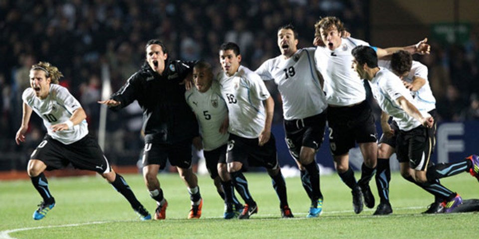 Arjantin'i deviren Uruguay yarı finalde  - 1