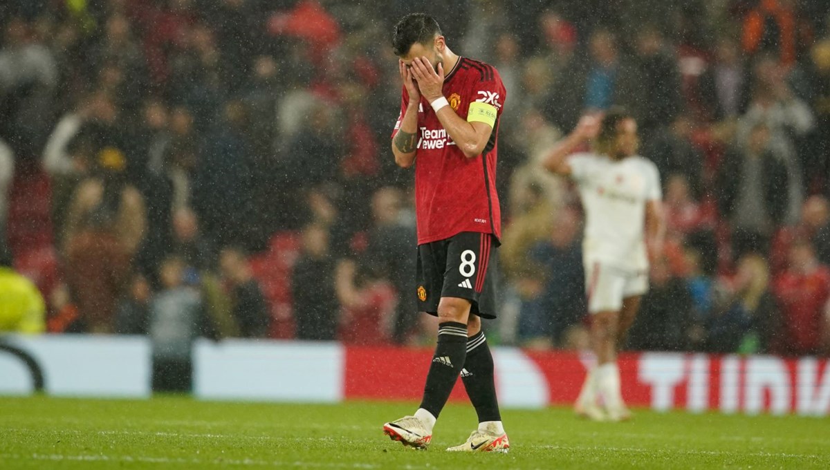 İngiltere basını Galatasaray'ın Manchester United zaferini manşetlere taşıdı: 30 yıl sonra cehennem İngiltere basını Galatasaray'ın Manchester United zaferini manşetlere taşıdı: 30 yıl sonra cehennem