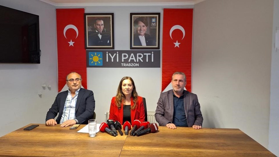 İYİ Parti Trabzon yönetimi düştü - 1