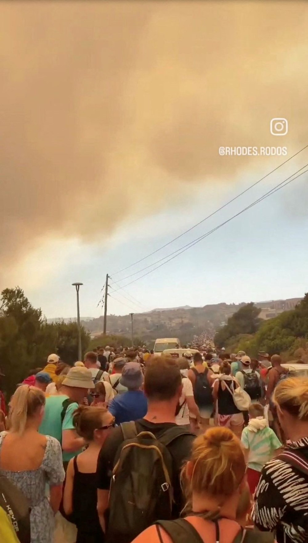 Yunanistan'ın turistik Rodos adasında orman yangını: 40 bin kişi tahliye edildi - 9