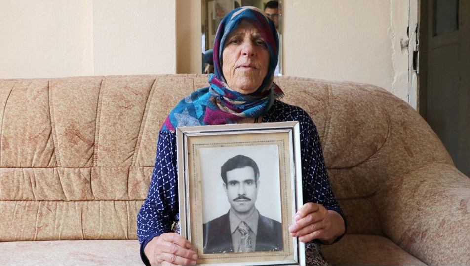 77 yıldır kimliksiz yaşıyor