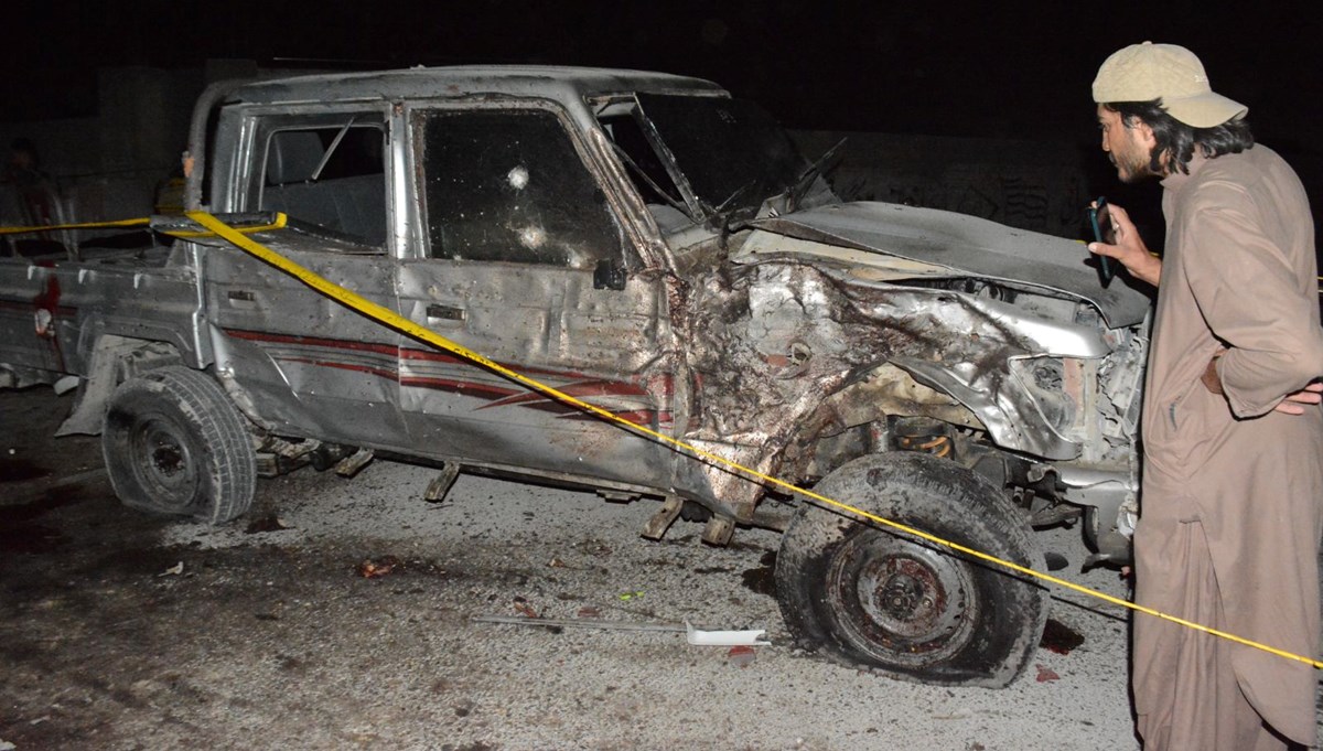 Pakistan'da askeri tesise bombalı saldırı
