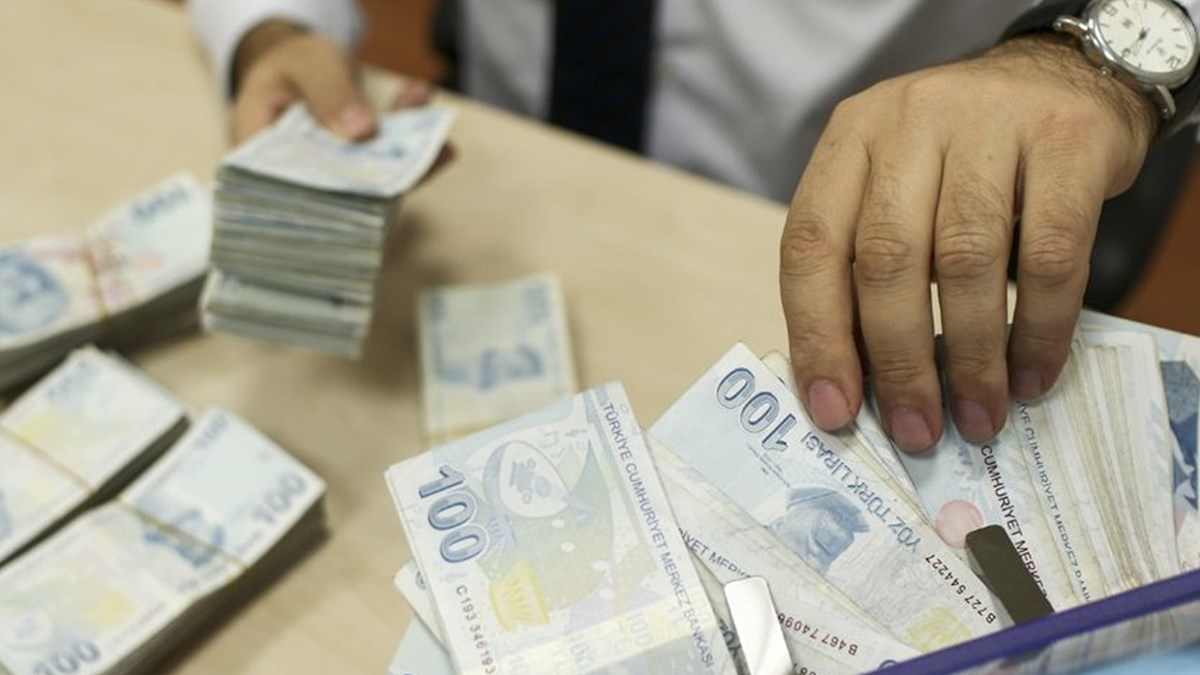 yeni is kuran genclere 3 yil sureyle