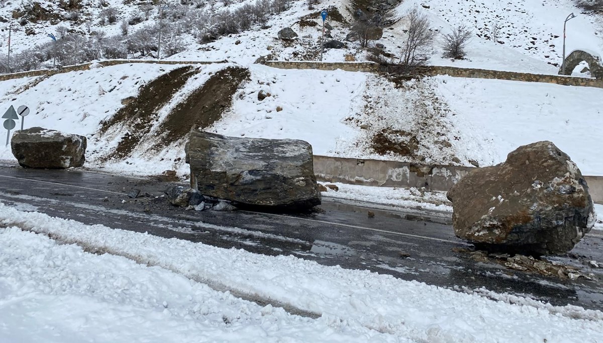 Van’da yağışın ardından kaya tehlikesi