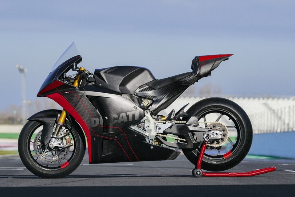 Ducati'nin elektrikli motoru ilk kez piste çıktı - 2