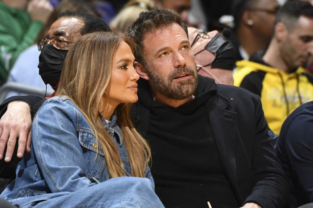 Jennifer Lopez ile Ben Affleck basketbol maçında: NBA yıldızı Russell Westbrook'tan hediye - 3