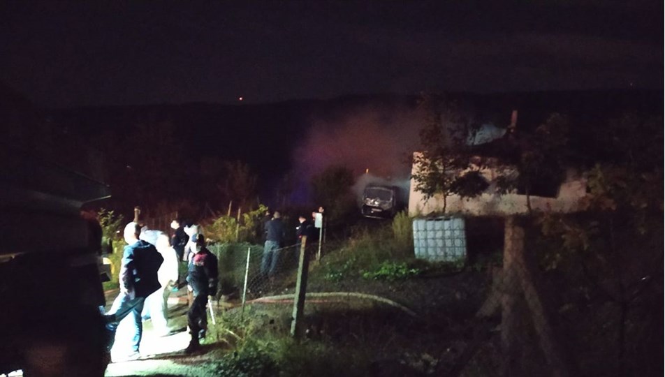 Sakarya'da evde çıkan yangında baba ve üç çocuğu yaşamını yitirdi