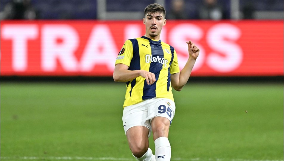 Fenerbahçeli Yusuf Akçiçek'in derbi performansı Vincenzo Montella'ya göz kırptı