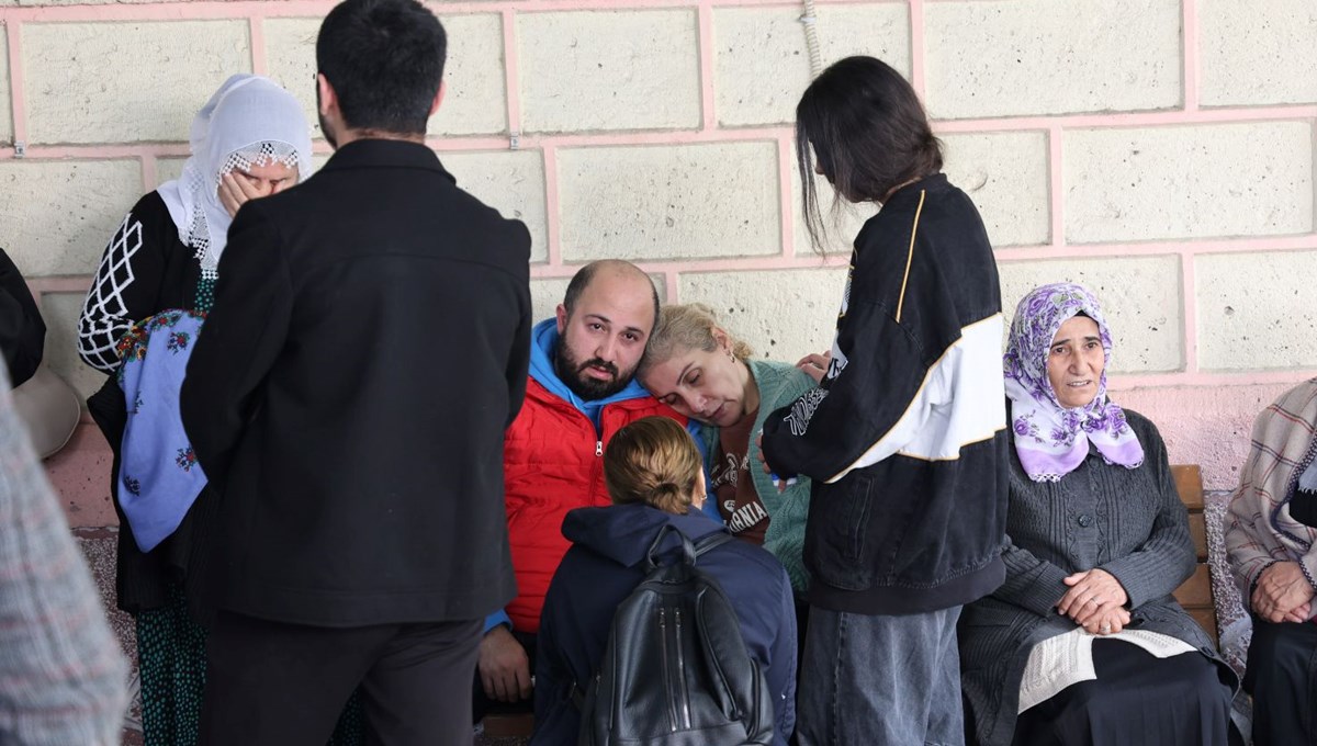 Altay Toprak Kınalı'nın acılı babası: Tamamen bittik Altay Toprak Kınalı'nın acılı babası: Tamamen bittik