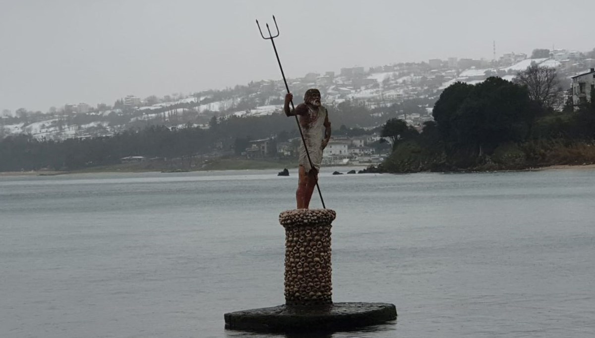 Sosyal medyanın son hedefi Sinop'un 'Poseidon heykeli'