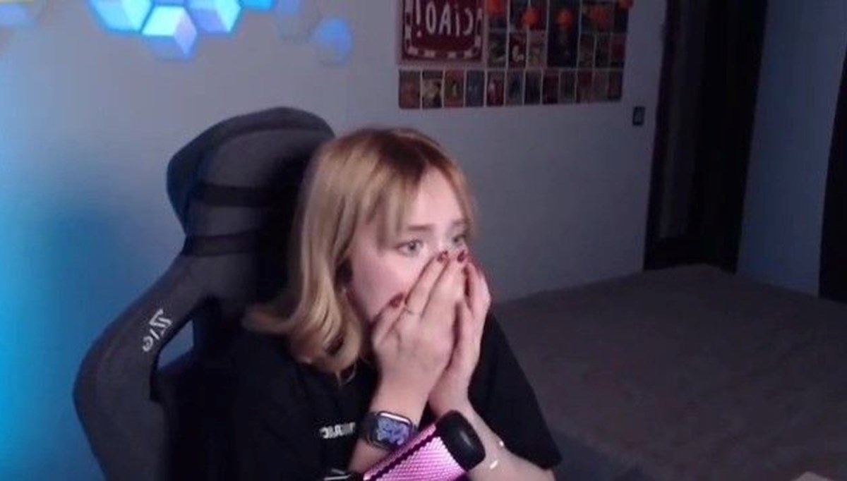 Depreme canlı yayında yakalandı Depreme canlı yayında yakalandı