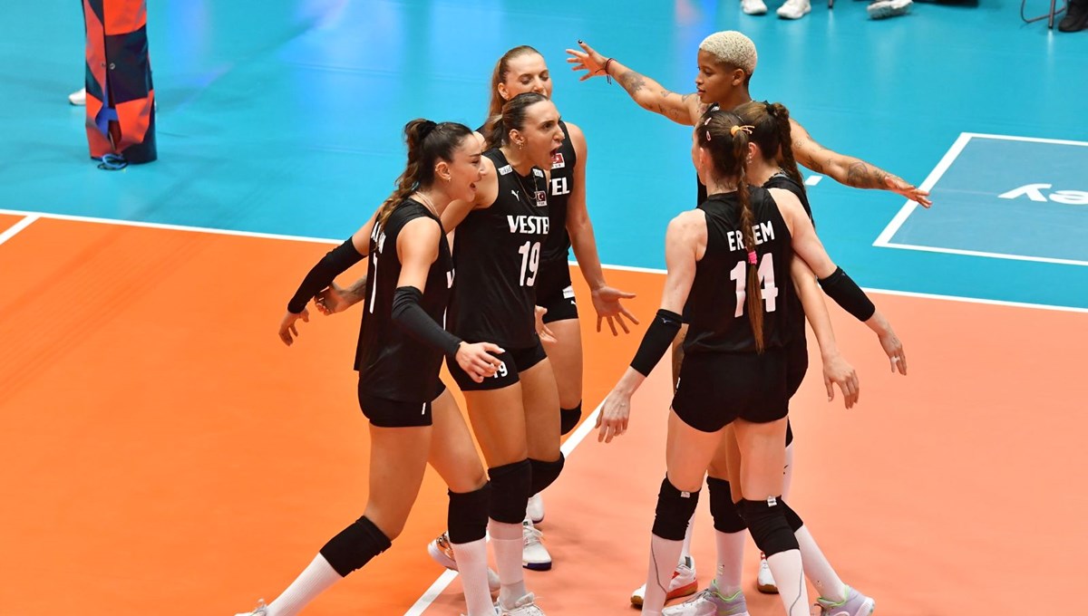 Türkiye-Yunanistan voleybol maçı ne zaman, saat kaçta ve hangi kanalda? Filenin Sultanları yine galibiyet peşinde