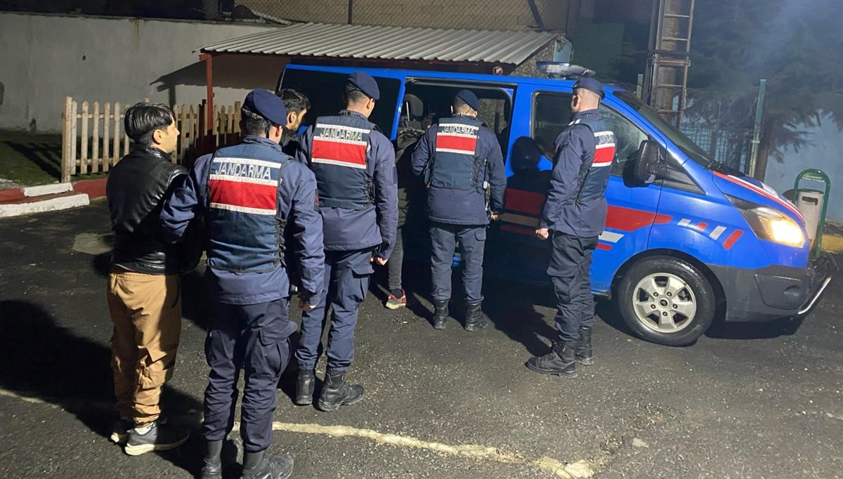 Kırklareli'nde 15 düzensiz göçmen yakalandı