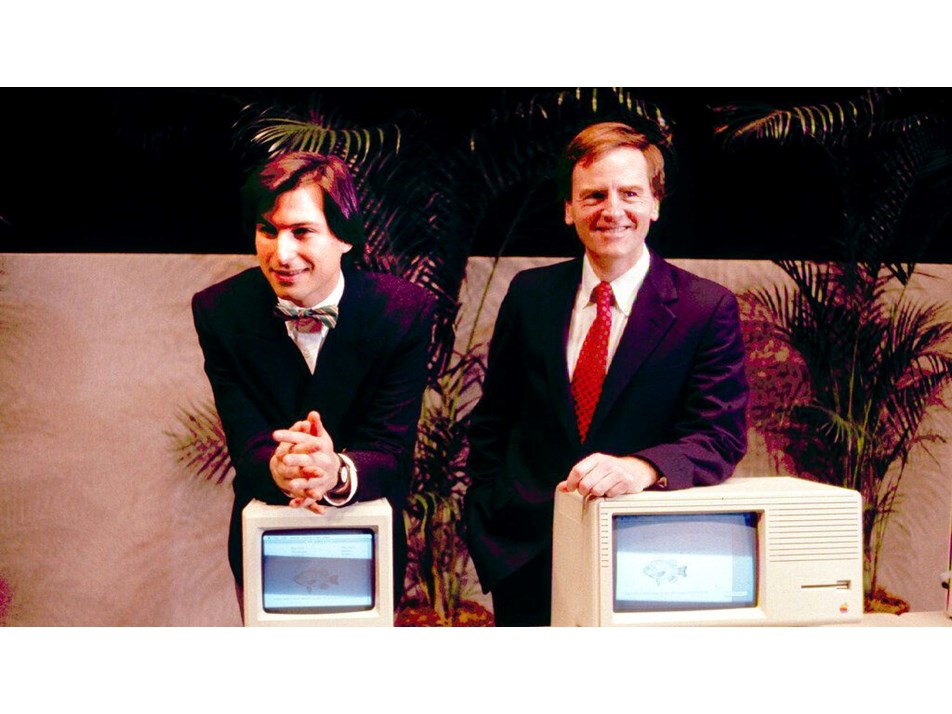 Steve Jobs’ın papyonu rekor fiyata satıldı
