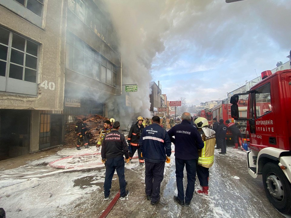 Ankara'da atölye yangını - 1