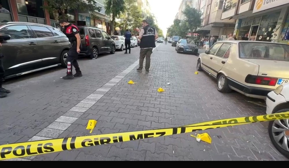 İstanbul'da kuyumcuya silahlı saldırı: Canını son anda kurtardı - 5