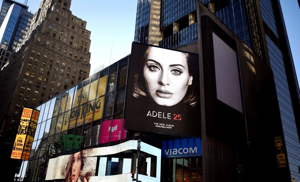 Adele’in 25'i rekora doymuyor - 1
