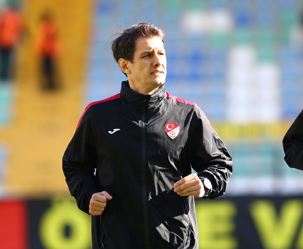 Hakem Halil Umut Meler sahalara geri döndü - 3