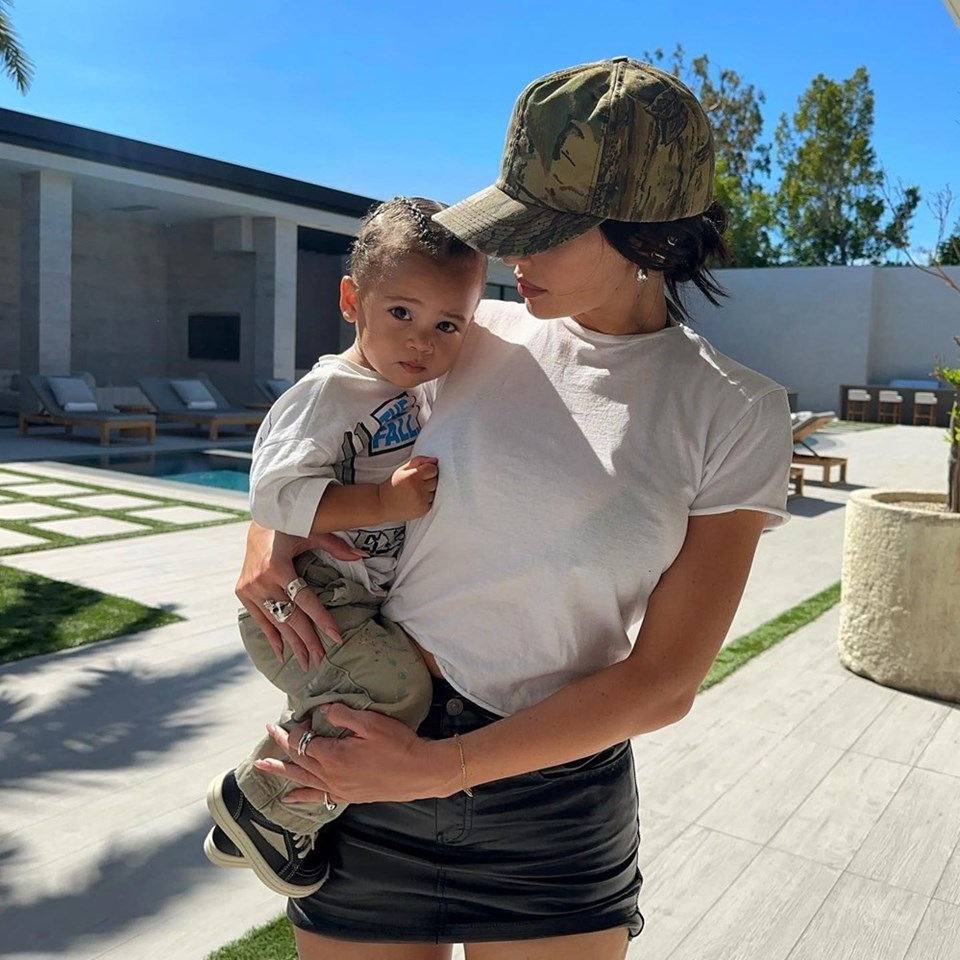 Kylie Jenner oğlunun adını değiştirdi - 1