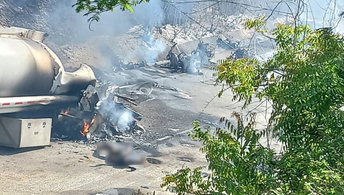 Haiti'de akaryakıt tankeri patladı: 24 kişi öldü Haiti'de akaryakıt tankeri patladı: 24 kişi öldü