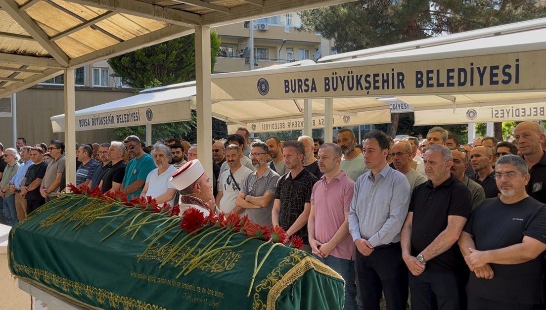 Karne gününde aniden fenalaşan öğretmen öldü