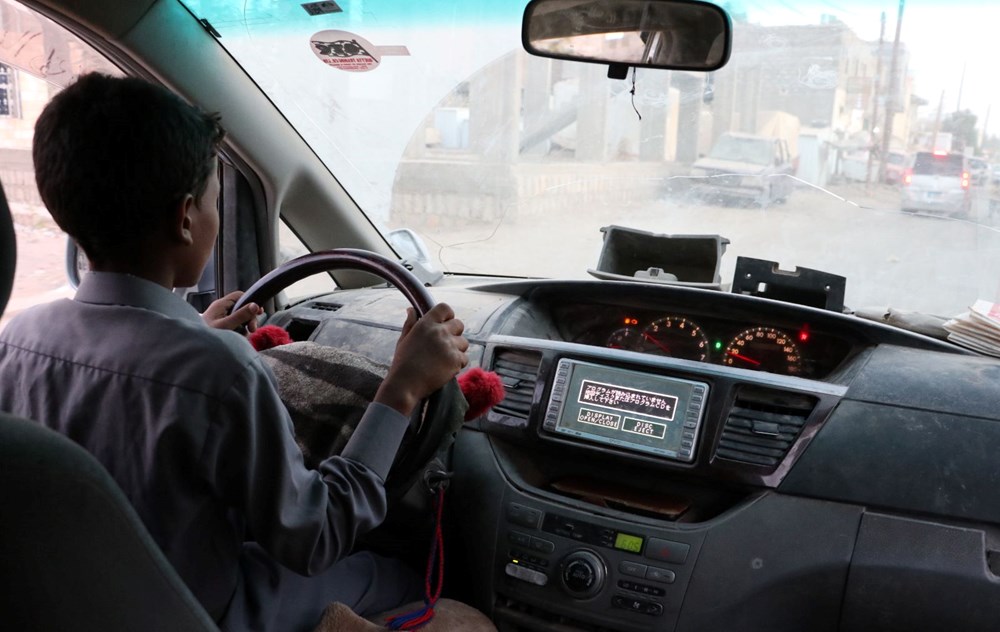 Yemen'in Kayıp Çocukluğu: İç Savaşın Sürüklediği Minik Sürücüler 72